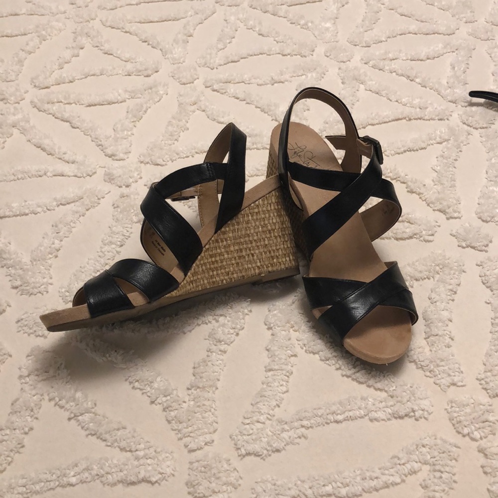 Life Stride ladies shoes size 7.5